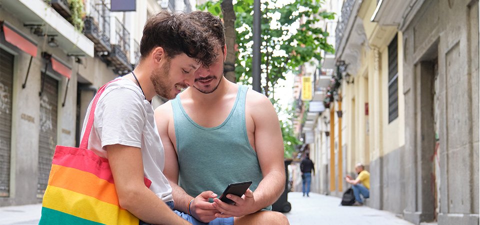 Chat Gay Chile gratis para conocer hombres gay de Santiago, Valparaíso, Concepción y todo Chile
